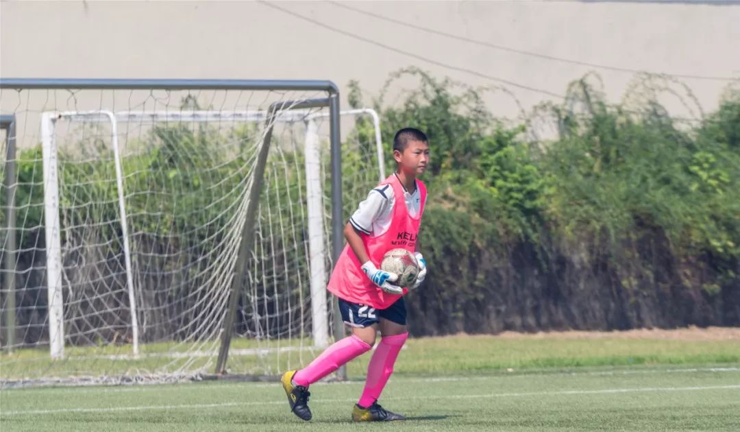  三分雨倾盆而下，外线火力全开碾压对手