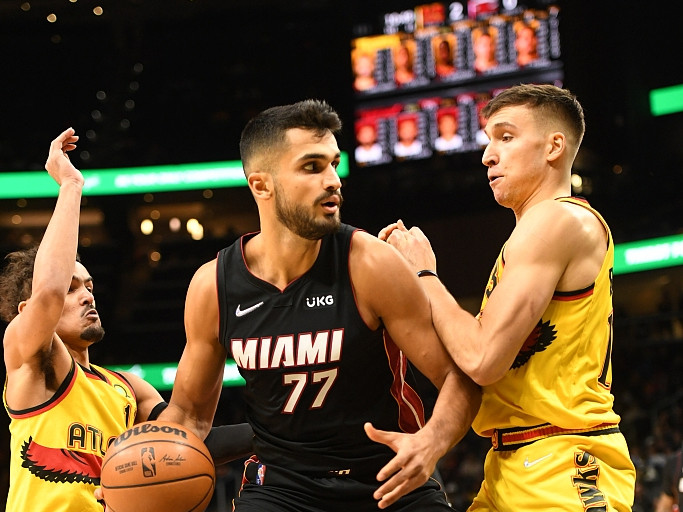  特雷杨准三双老鹰展翅擒下尼克斯