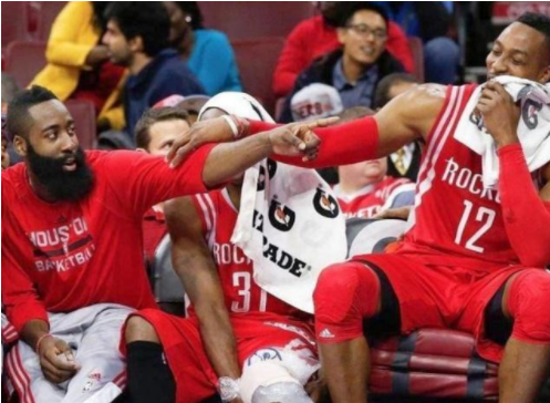  老年网球爱好者增多，养生打法注重节奏控制