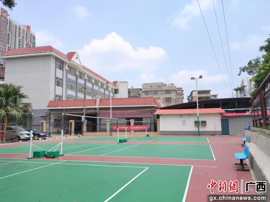  城市闲置空地改造，社区公益球场免费开放